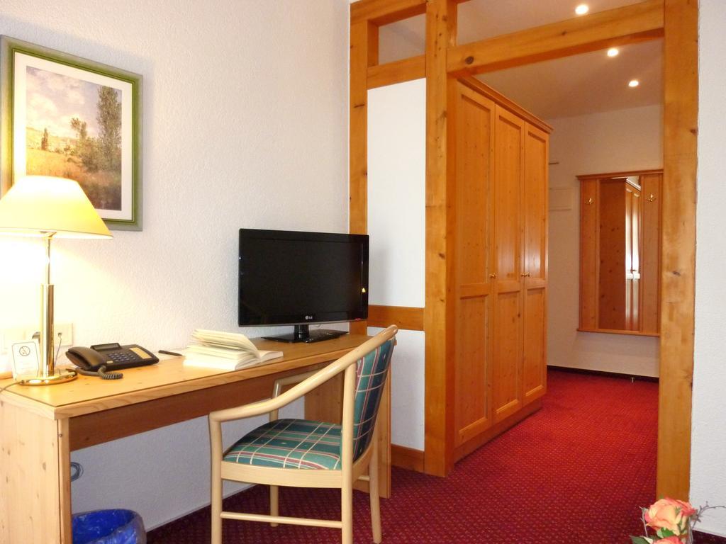 Landhaus Müritzgarten Hotel garni Röbel Habitación foto