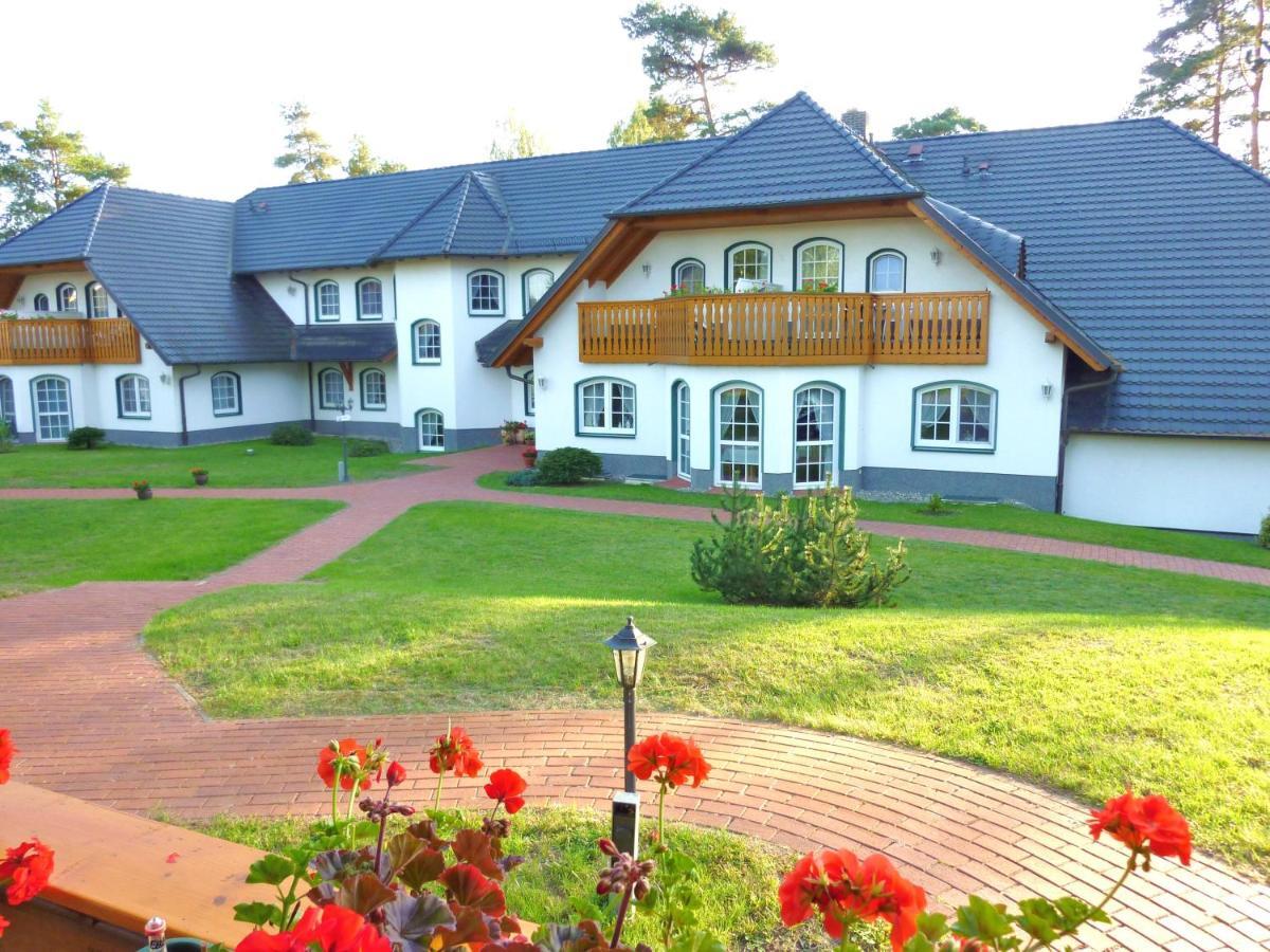 Landhaus Müritzgarten Hotel garni Röbel Exterior foto