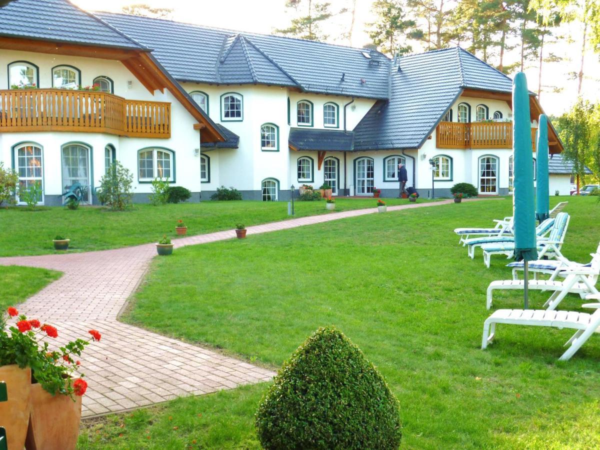 Landhaus Müritzgarten Hotel garni Röbel Exterior foto